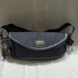 Tundra Camjacket Camera Bag Black Shoulder Zip Close Messenger Bag